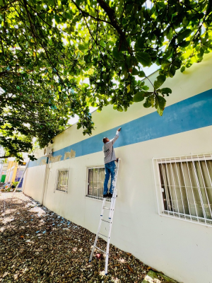 EBM Profª Maria da Graça dos Santos Salai recebe melhorias no espaço com serviço de pintura